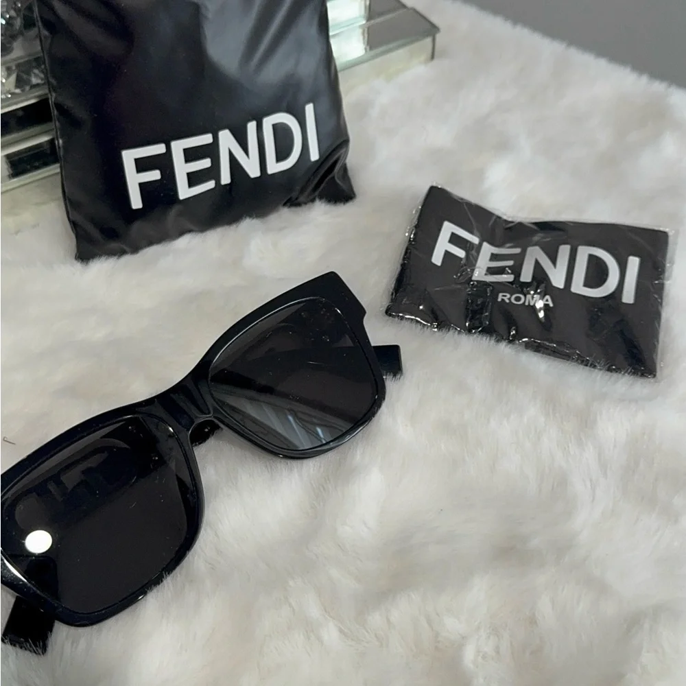 FENDI Embellished O'Clock Logo Acetate Rectangle Sunglasses 💯 authentic - Picture 7 of 11